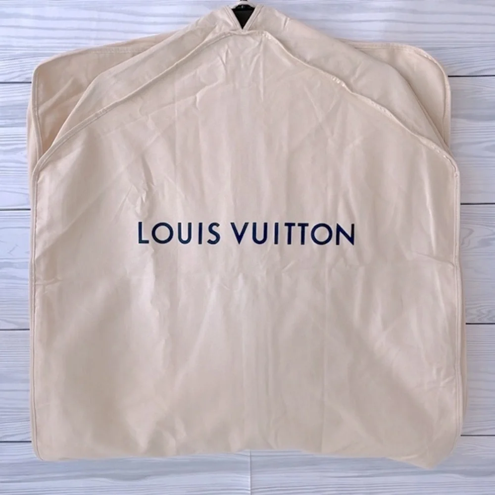 Louis Vuitton Garment Bag‎